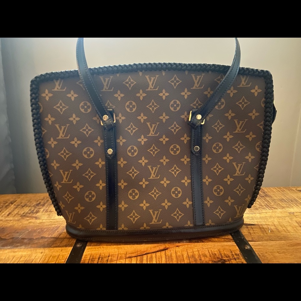 Louis Vuitton Babylone hard bottom shoulder tote